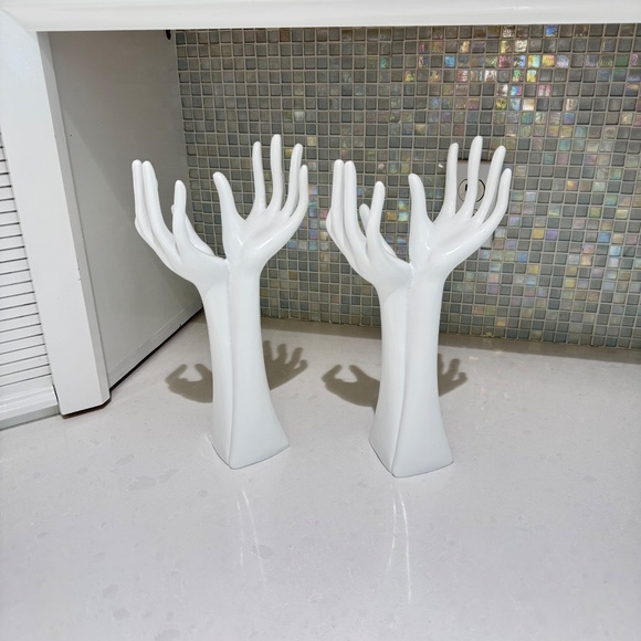 PolyResin White Mannequin Hands - Picture 1 of 2